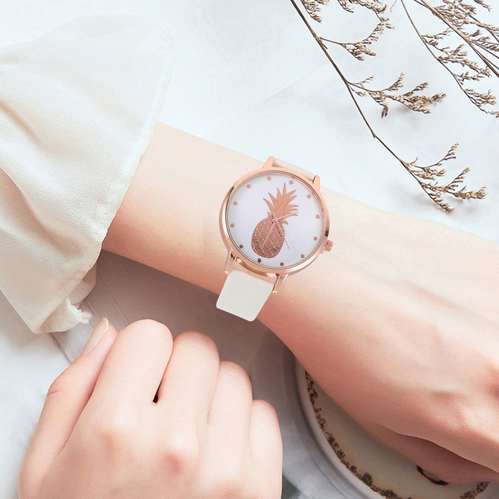 นาฬิกาข้อมือผู้หญิง ลายสับปะรด - Luxury Watch Gift For Her บทวิจารณ์และราคา